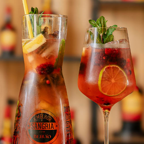 SANGRIA ESPUMANTE E FRUTOS SILVESTRES